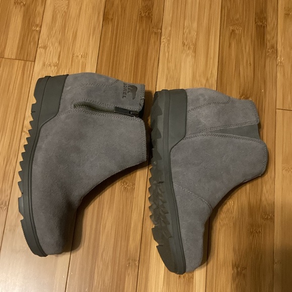 Sorel Evie II Zip Suede Waterproof Ankle Gray Color Women’s Size 9 - Picture 2 of 7